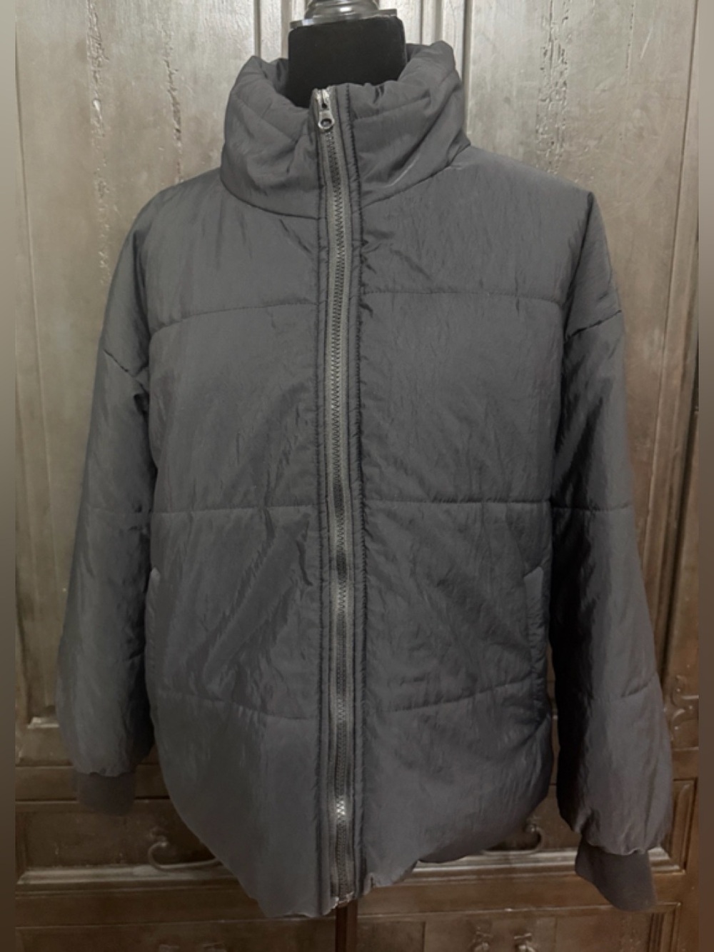 SHEIN Black puffy zip up Oversized coat w/bag - Size Medium